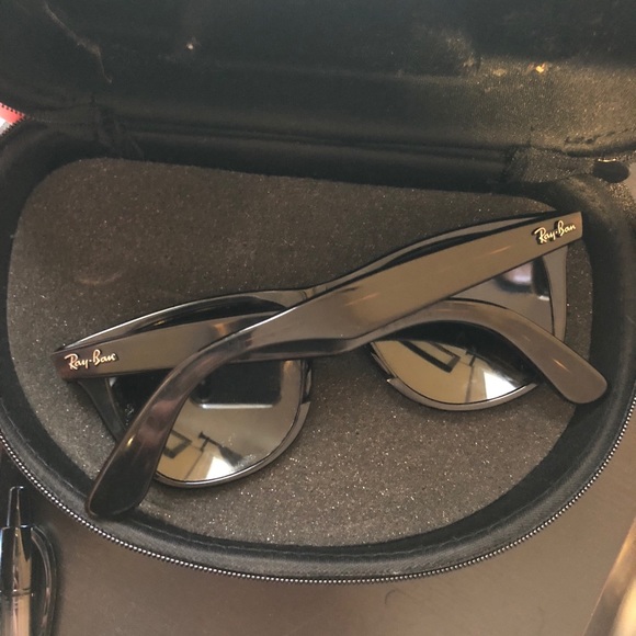 Sold on ♏️ercari Rayban Wayfarer Sunglasses - Picture 4 of 6